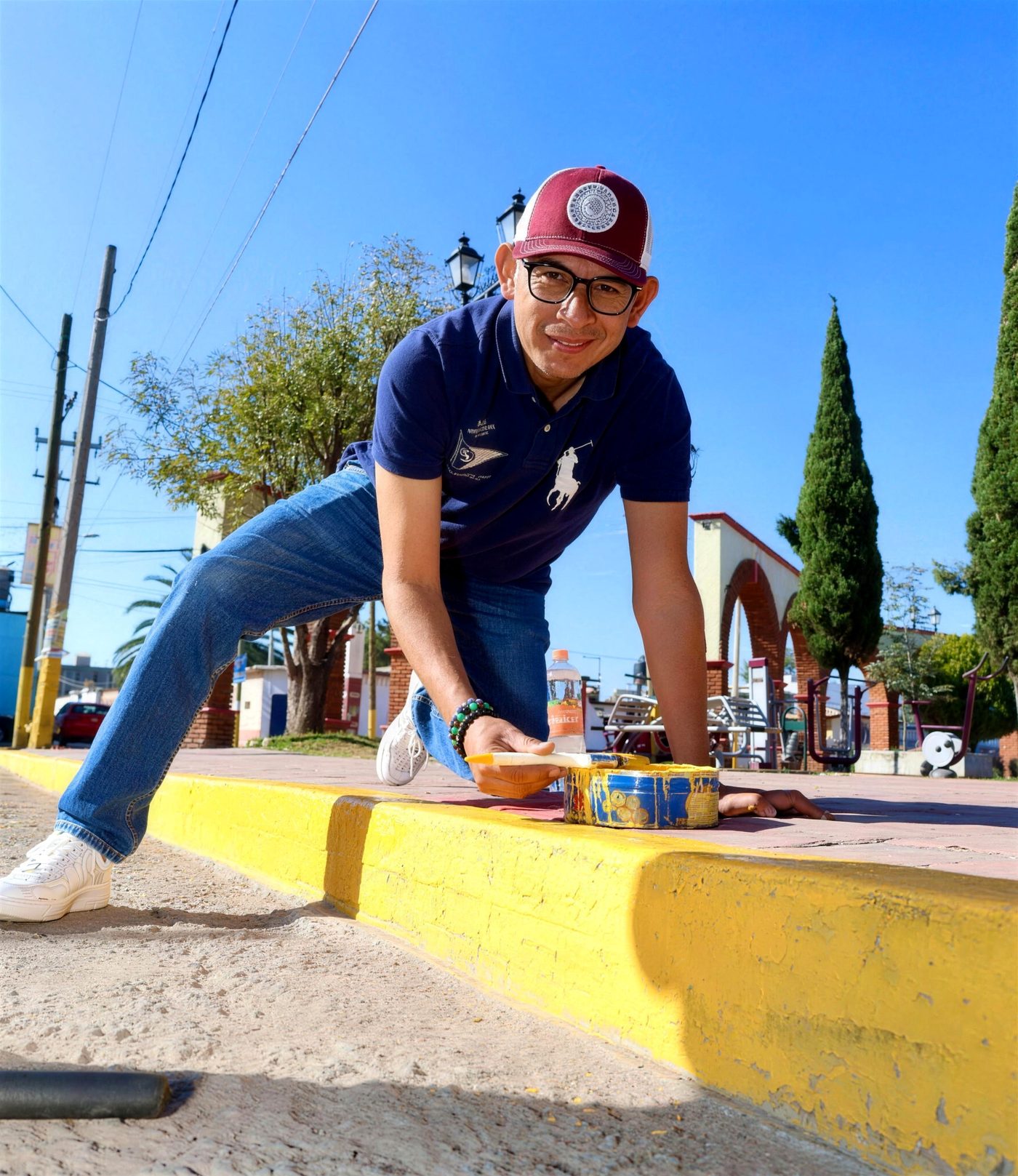 Osvaldo Cortes trabajando en las calles de su distrito